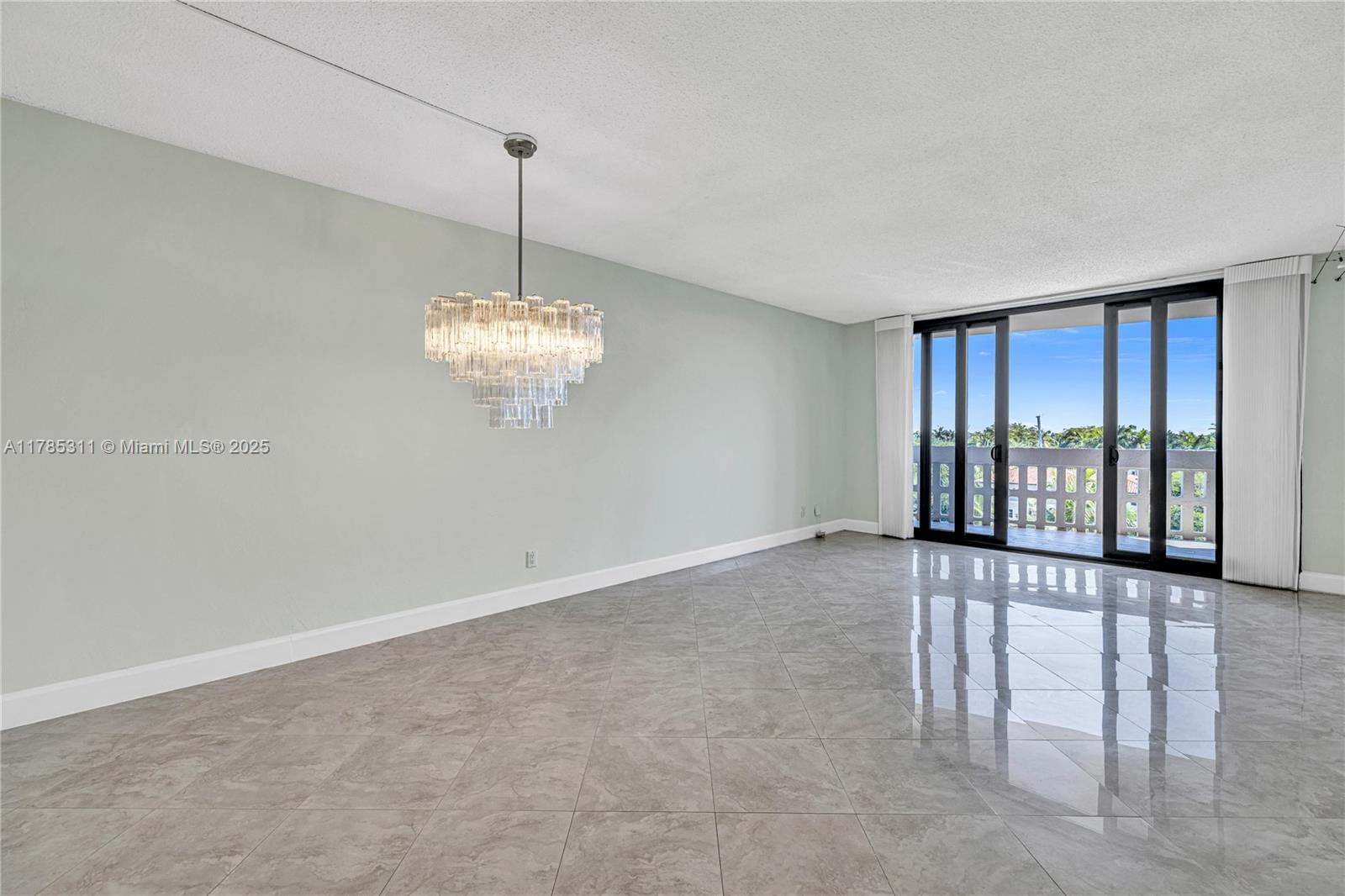 GABLES WATERWAY TOWERS CO - Residential