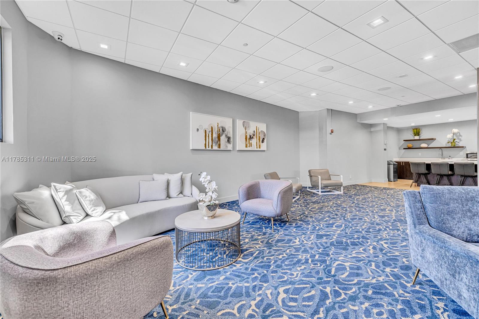 GABLES WATERWAY TOWERS CO - Residential