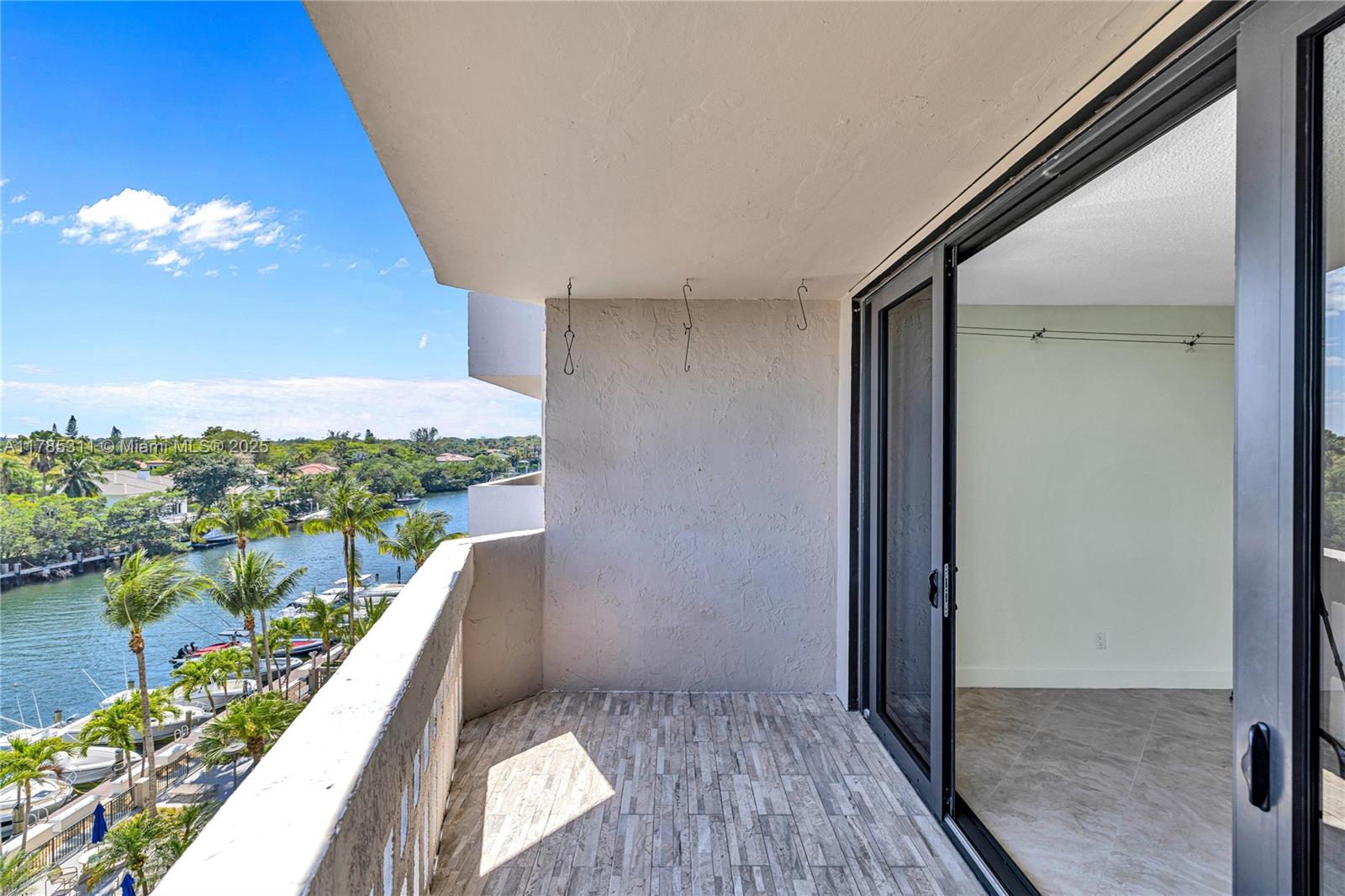 GABLES WATERWAY TOWERS CO - Residential