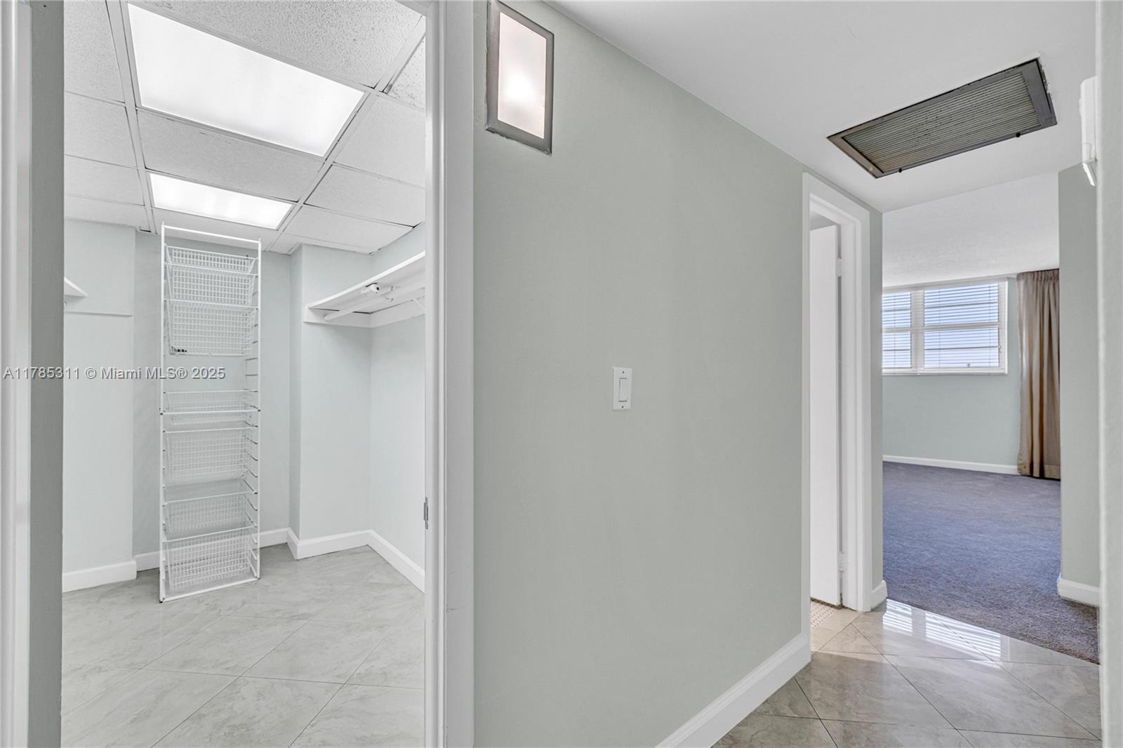 GABLES WATERWAY TOWERS CO - Residential