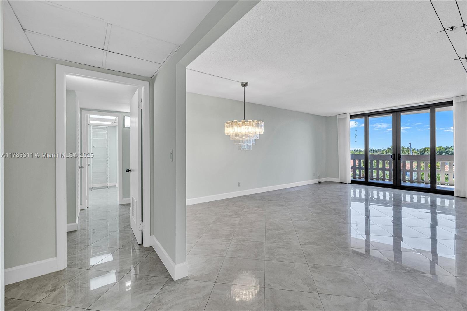 GABLES WATERWAY TOWERS CO - Residential