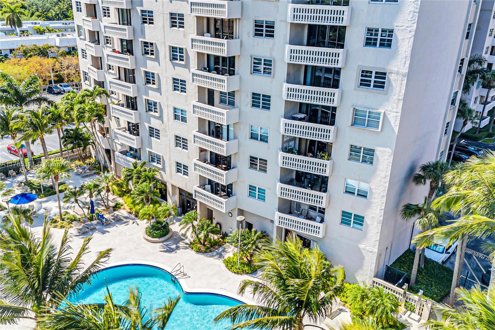 GABLES WATERWAY TOWERS CO - Residential