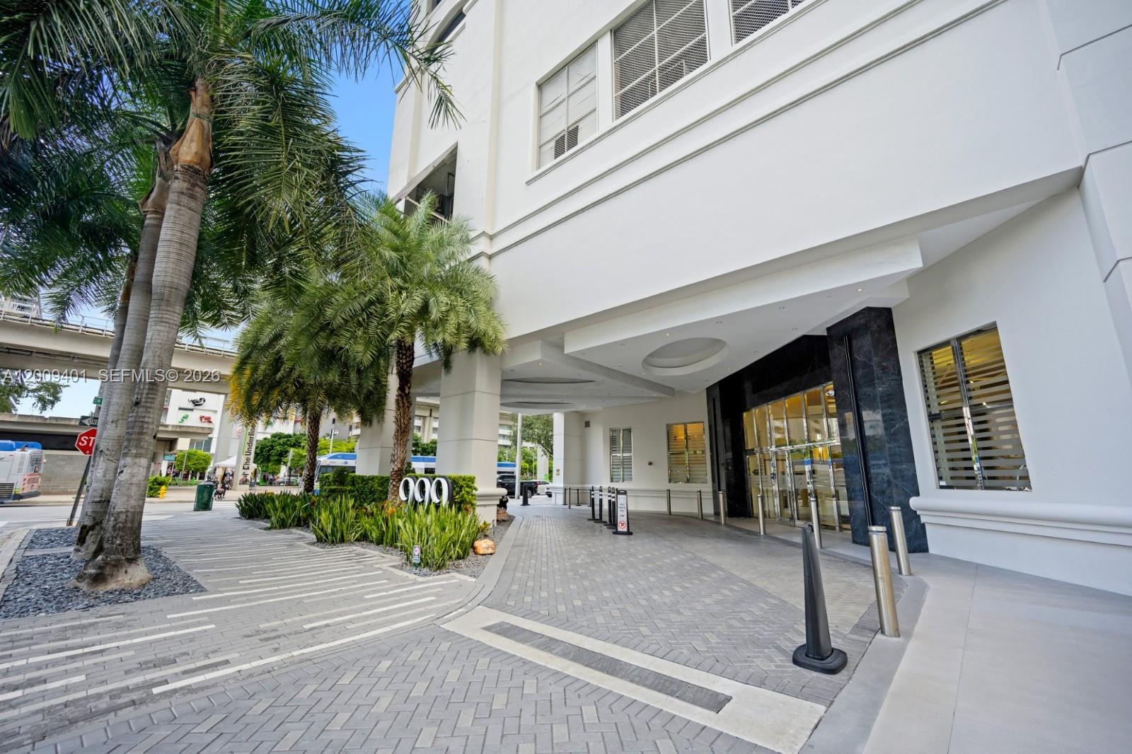 999 SW 1st Ave 1514