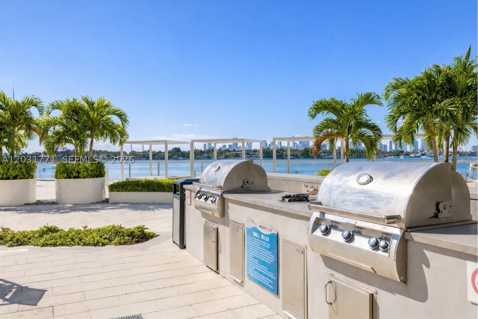 1000 West Ave 216