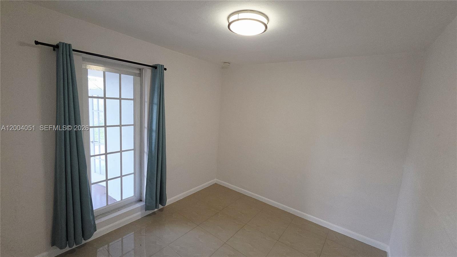 HIGHLAND MANOR SEC 2 - Residential Lease