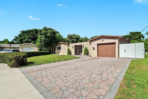 Photo of 110 NW 78th Ave, Pembroke Pines, FL 33024 (MLS # A11855802)