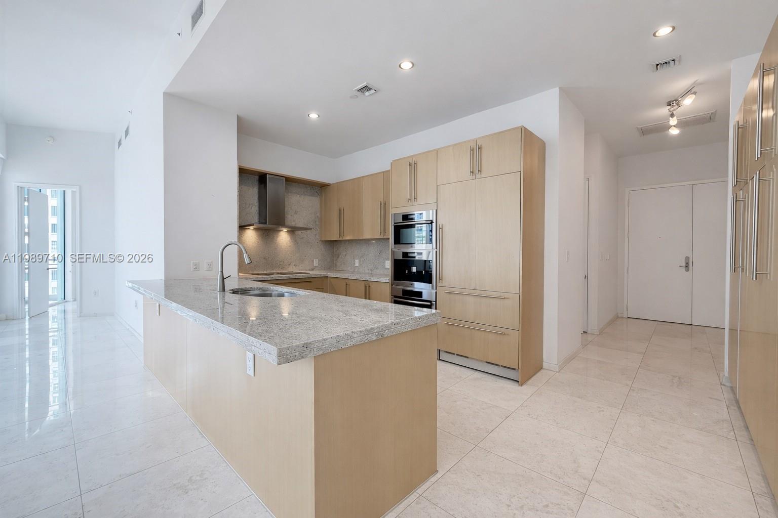 900 Brickell Key Blvd 2505