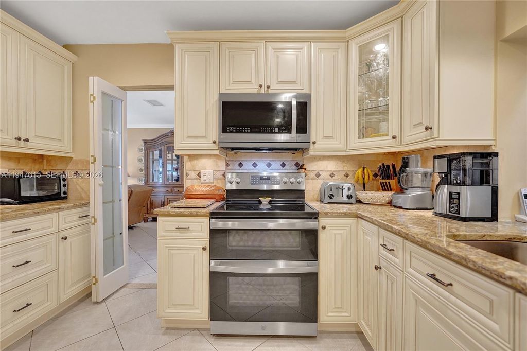 Photo of 230 SE 4th St, Dania Beach, FL 33004 (MLS # A11947615)