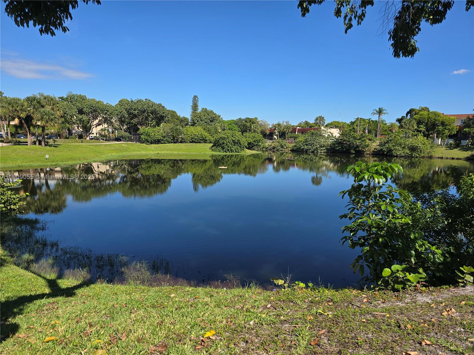 FALLS OF INVERRARY - Residential Lease