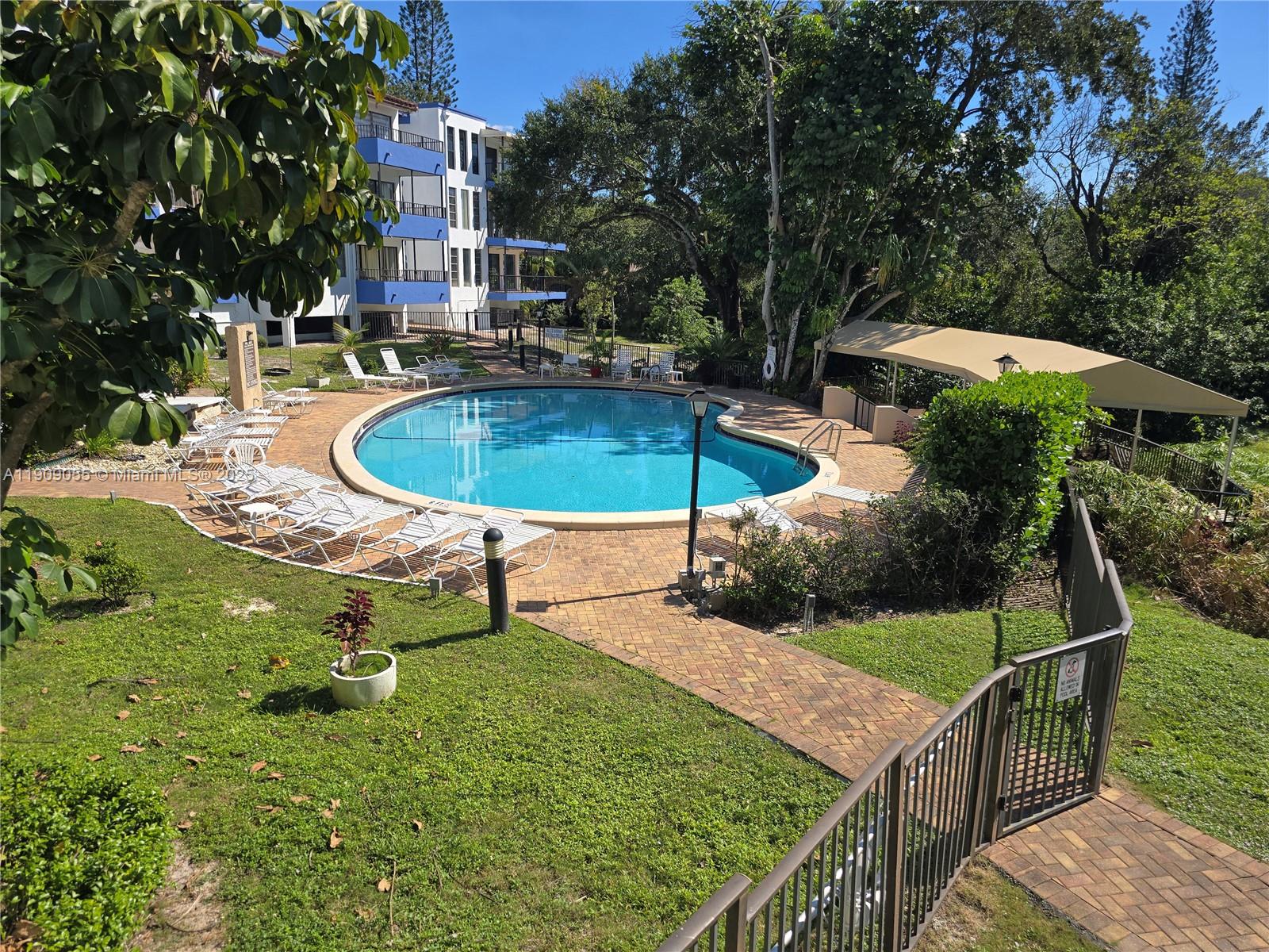 FALLS OF INVERRARY - Residential Lease