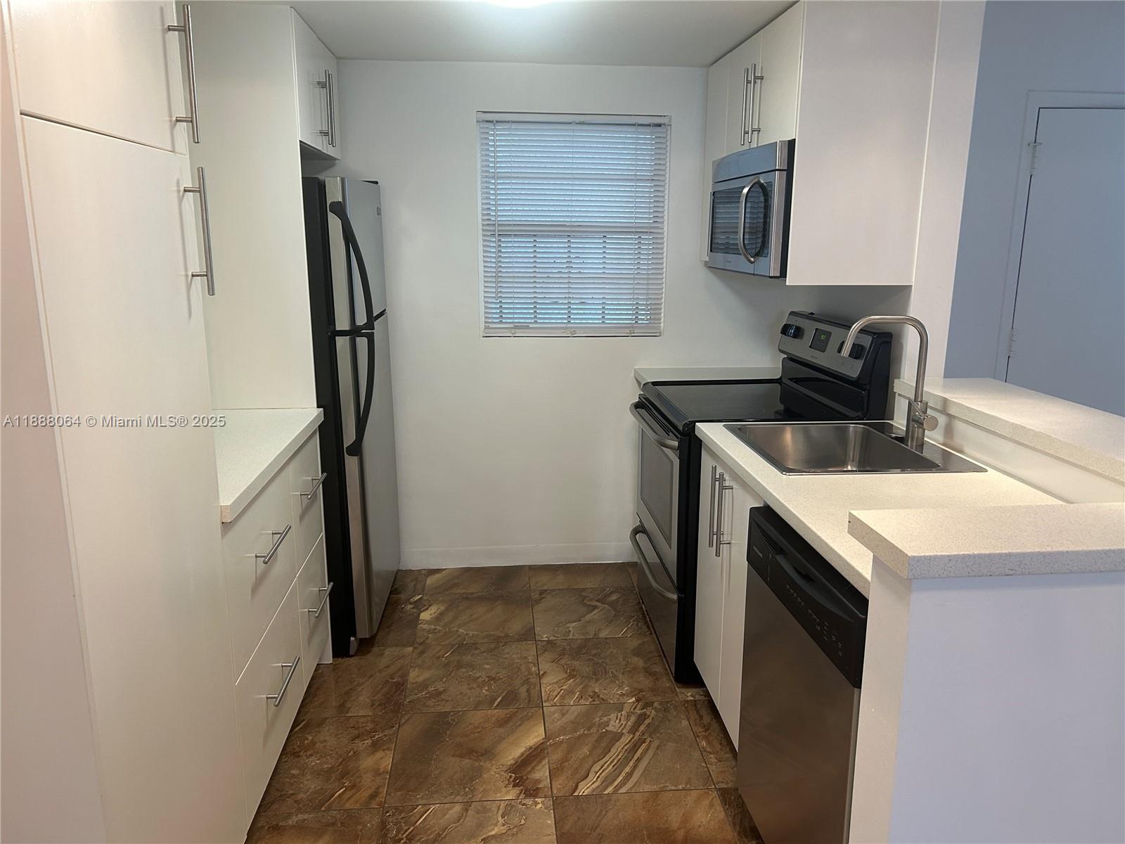 DIXIE GARDENS CONDO - Residential Lease