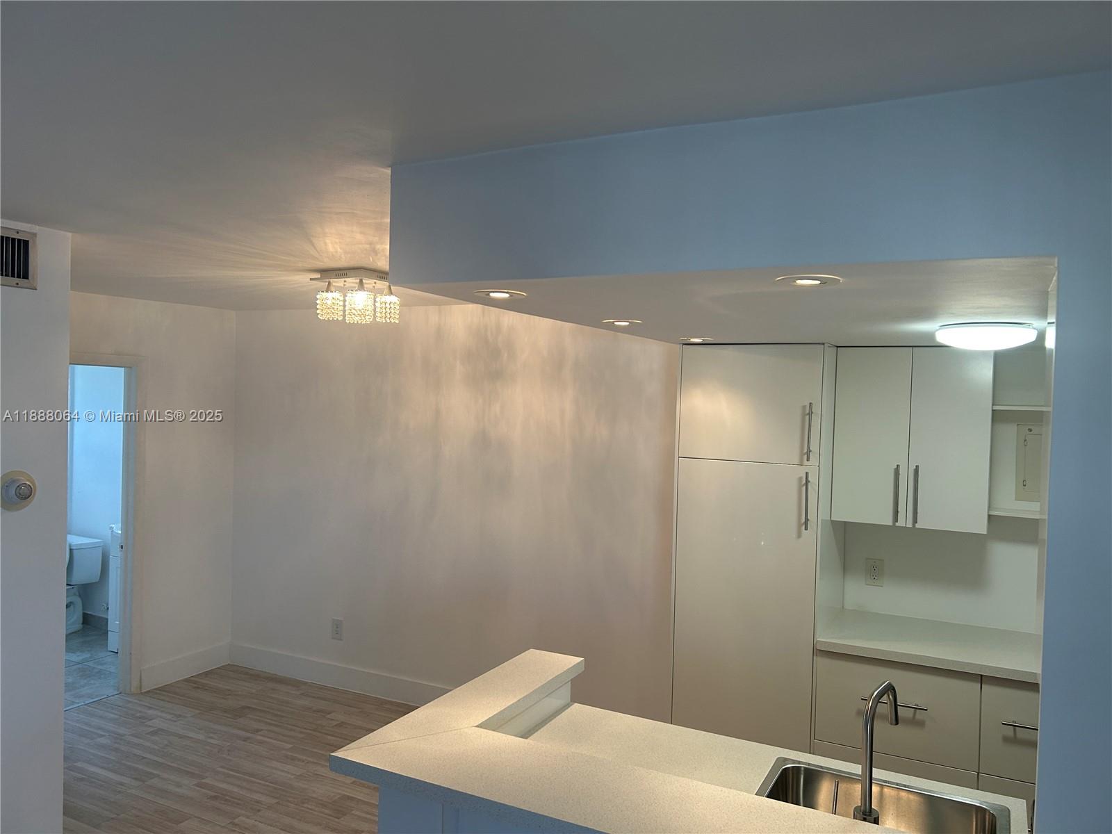 DIXIE GARDENS CONDO - Residential Lease