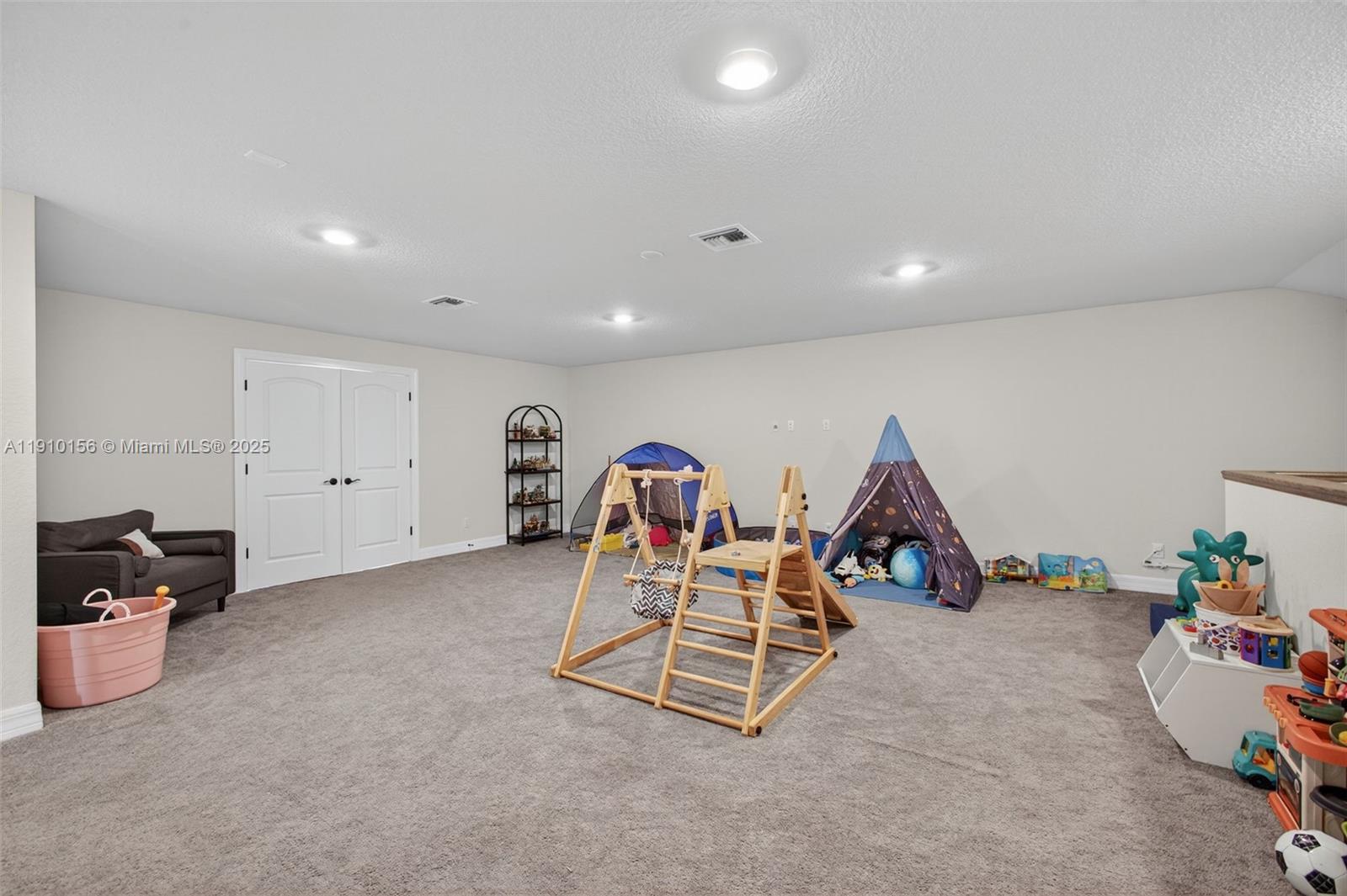 PULTE AT TRADITION PHASE - Residential