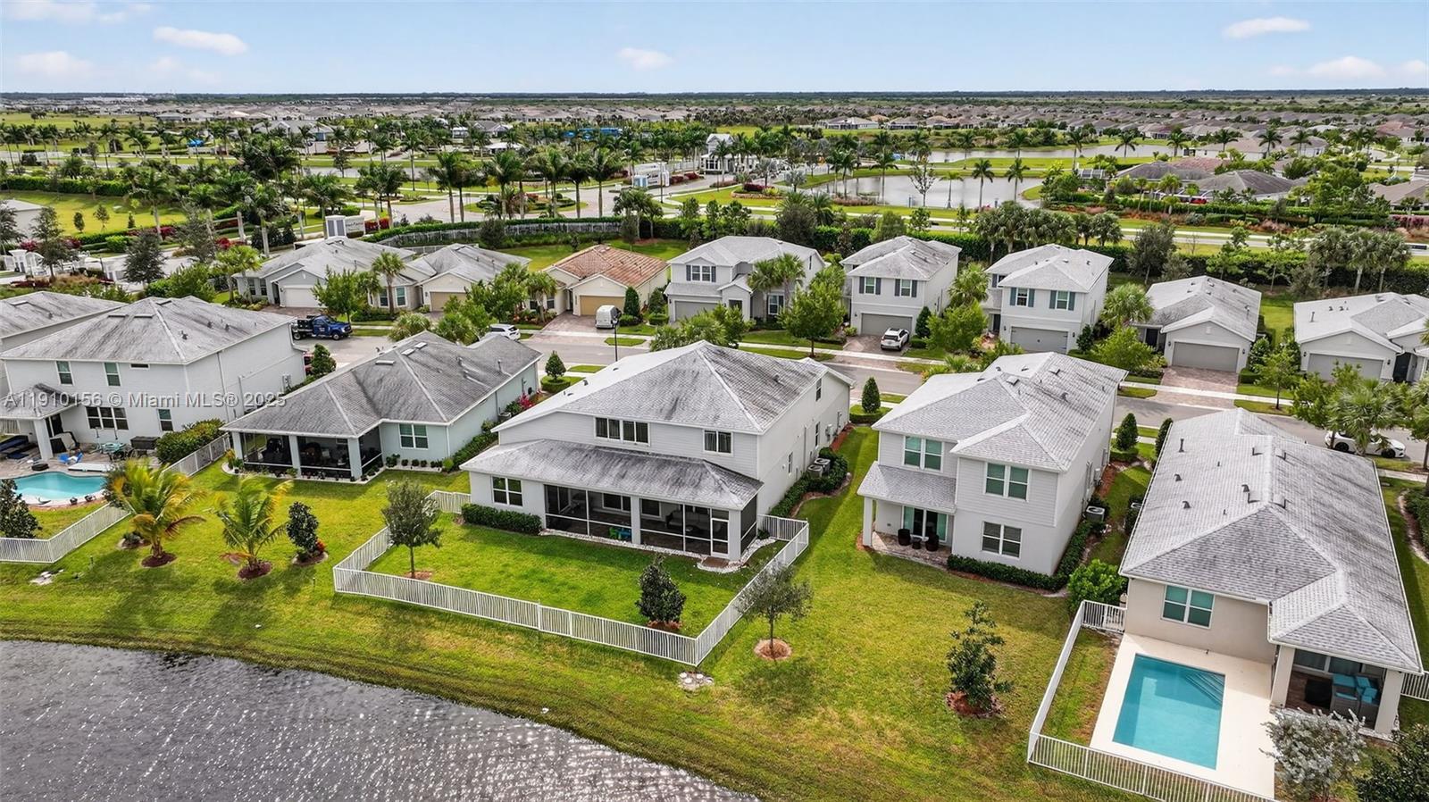 PULTE AT TRADITION PHASE - Residential