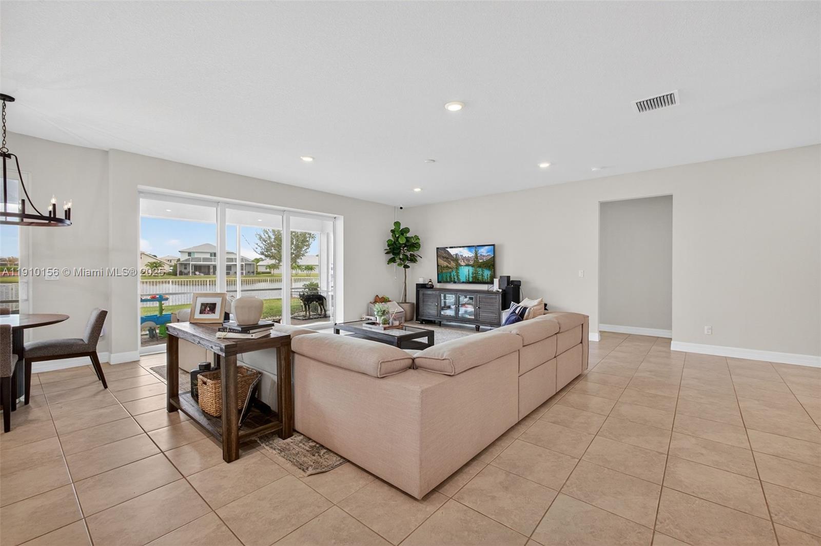 PULTE AT TRADITION PHASE - Residential