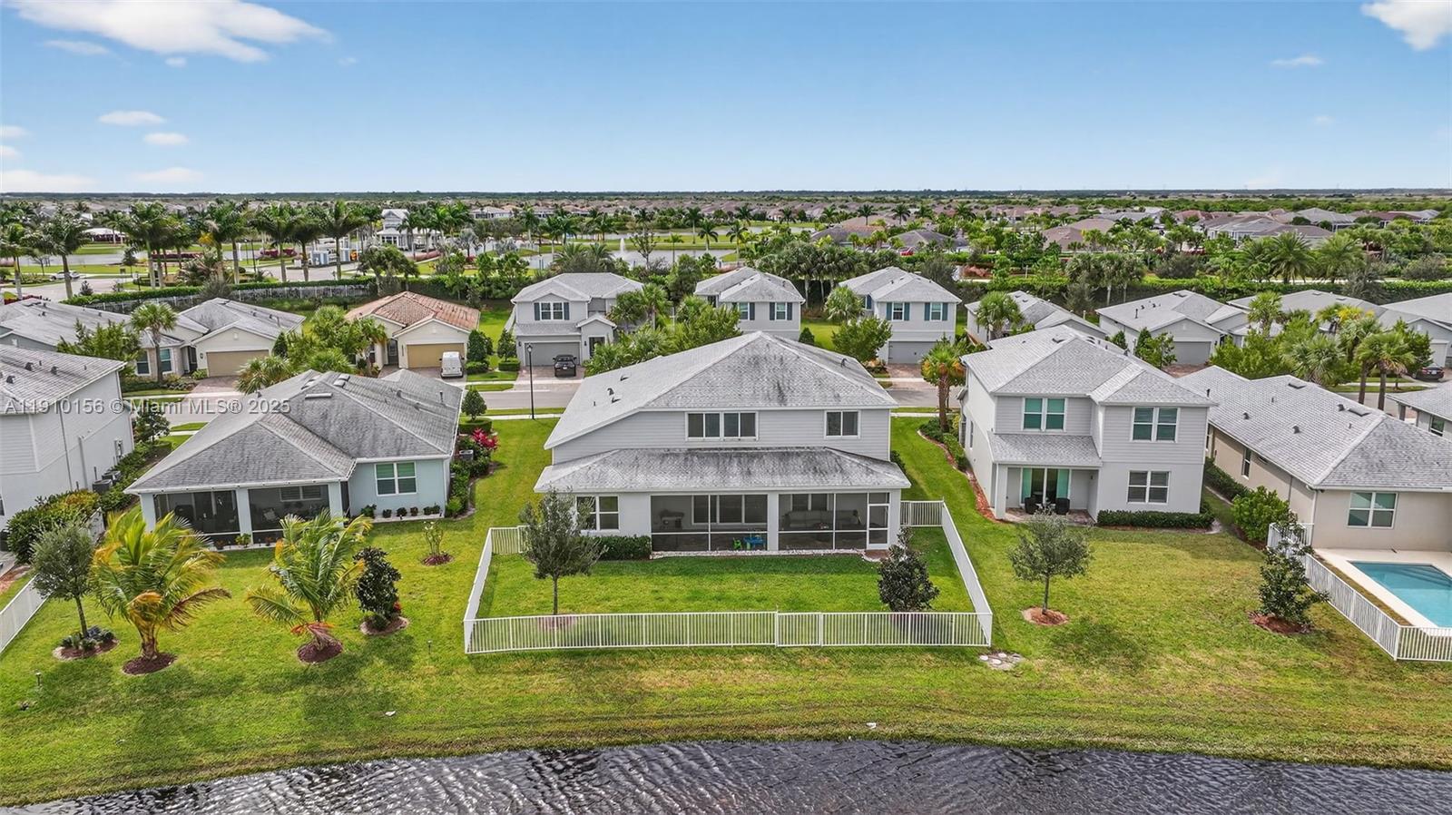 PULTE AT TRADITION PHASE - Residential