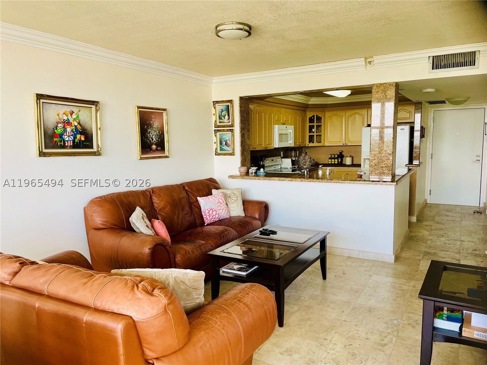 2555 Collins Ave 2006