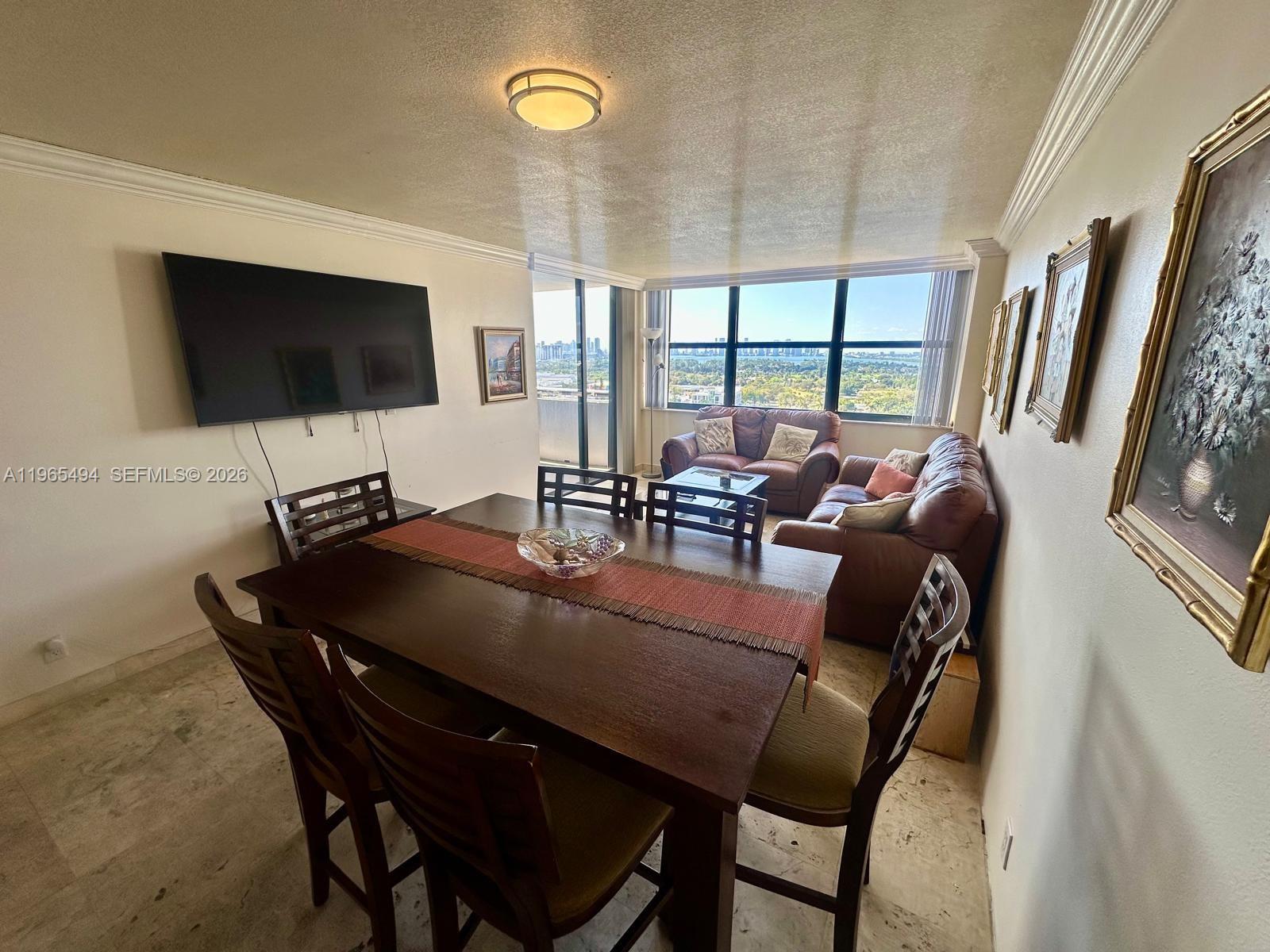 2555 Collins Ave 2006