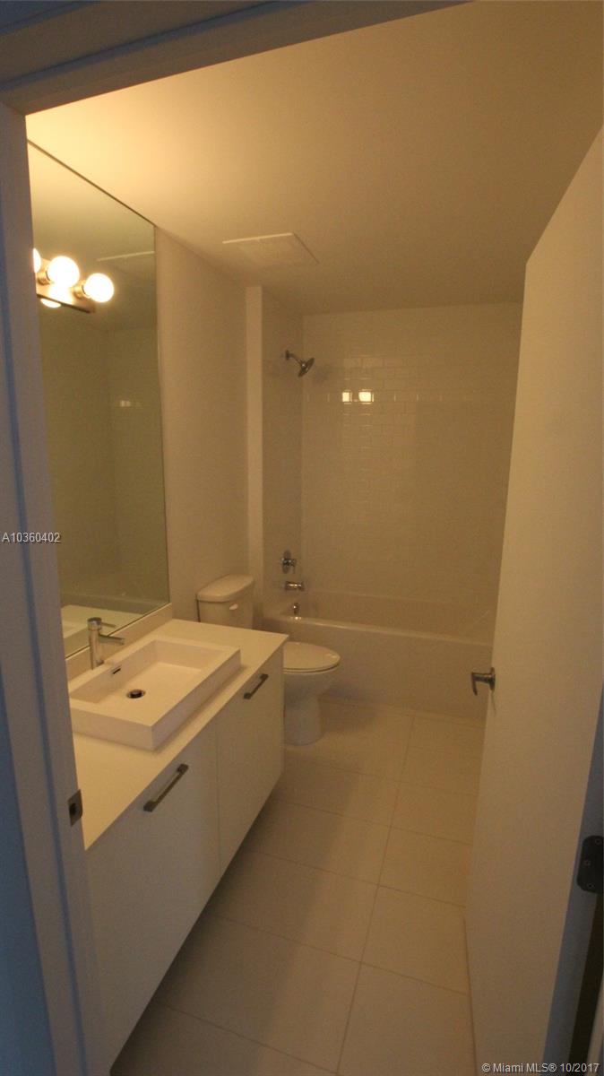 CENTRO CONDO - Residential Lease