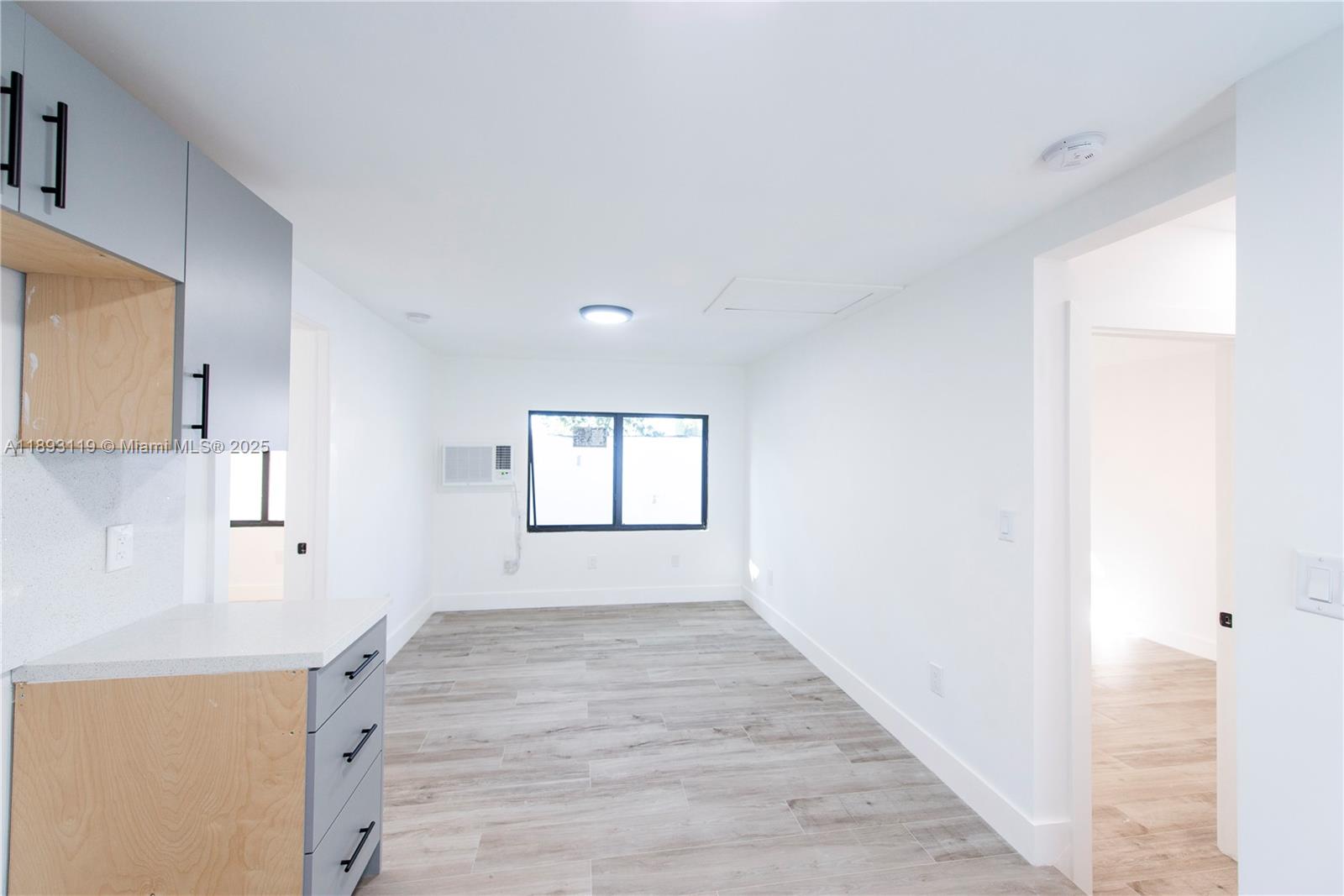 TROPICAL TRADES CO STA A - Residential Lease