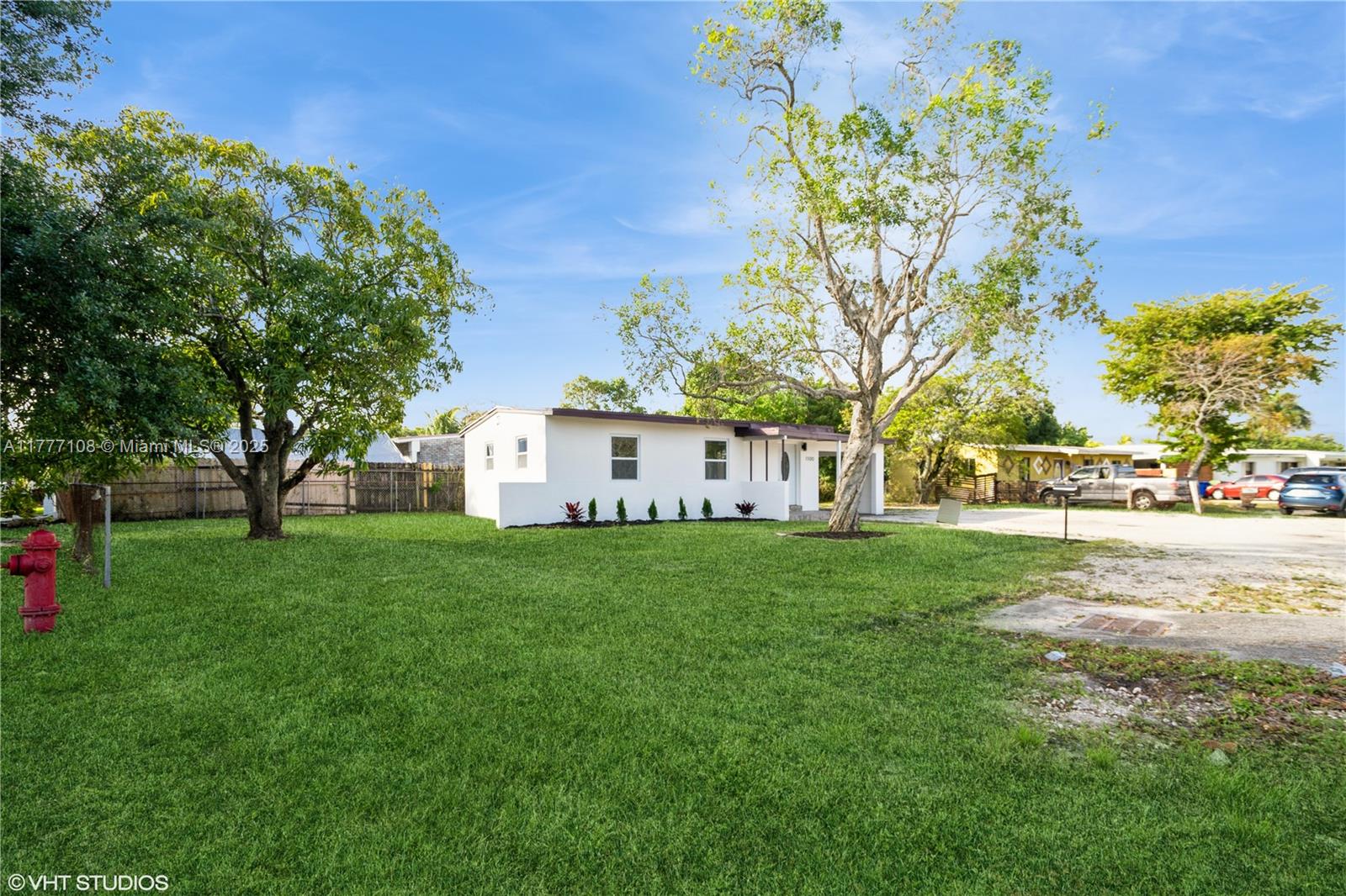 1100 NW 12th St