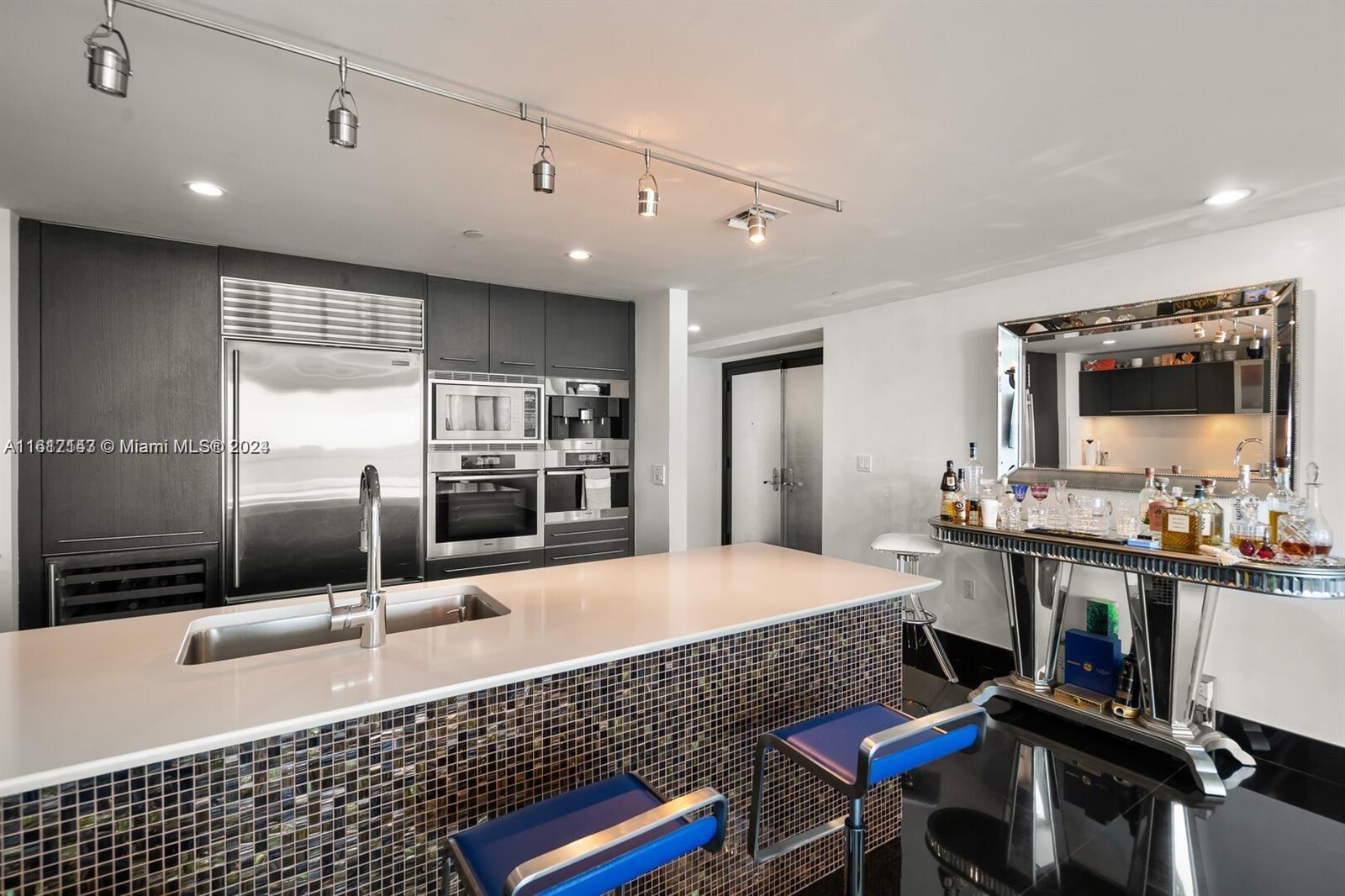 JADE BEACH CONDO - Residential