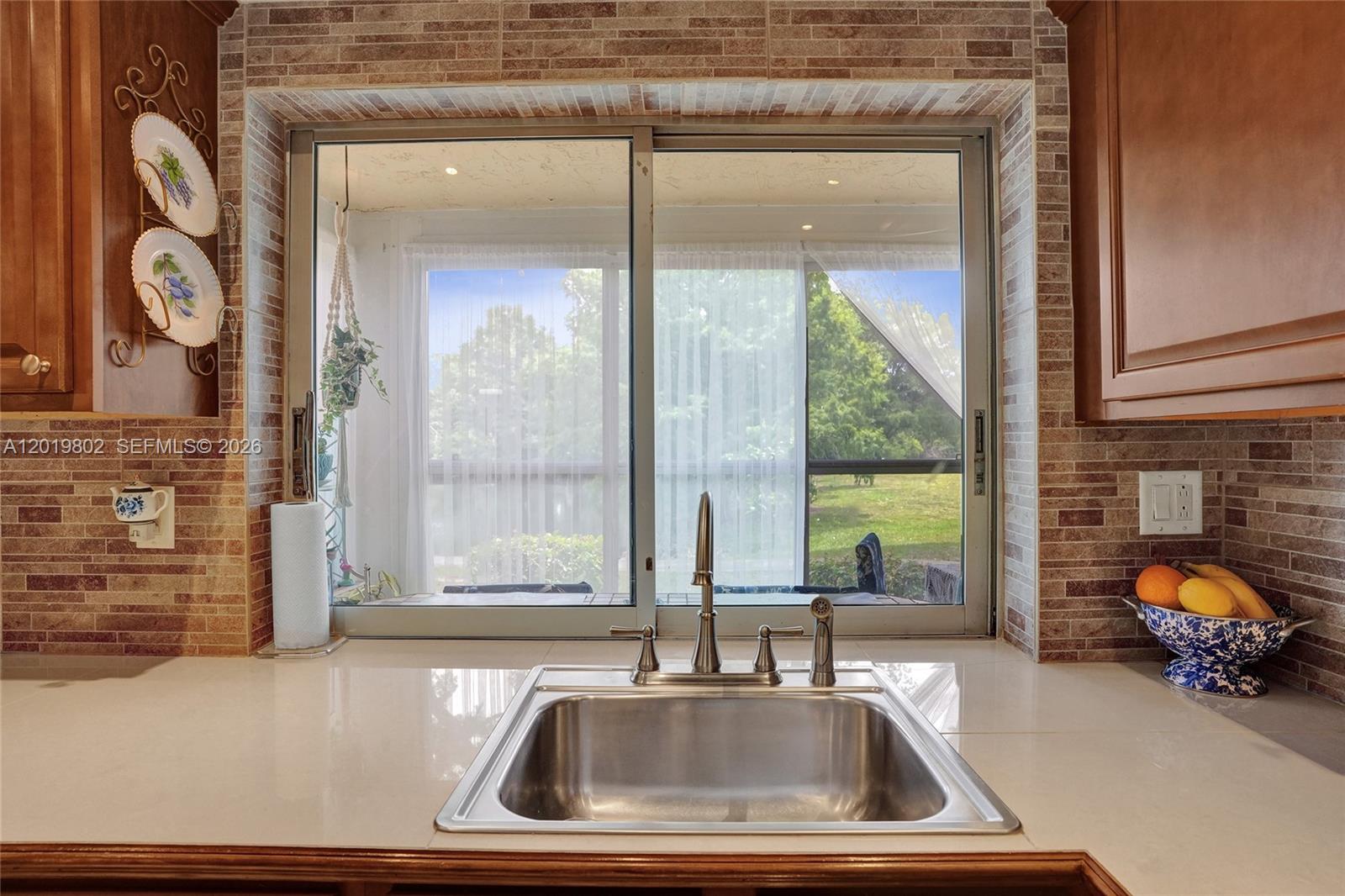 LIME BAY CONDOMINIUM 2 - Residential