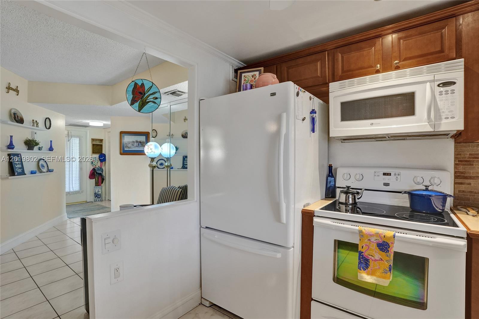 LIME BAY CONDOMINIUM 2 - Residential