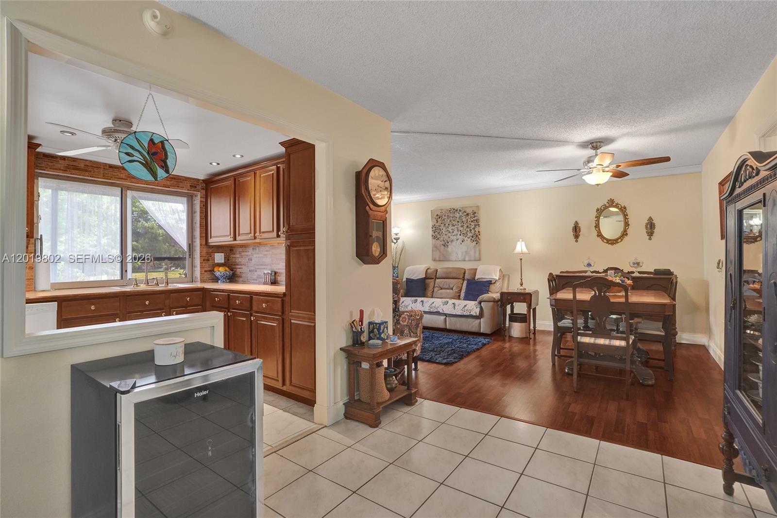 LIME BAY CONDOMINIUM 2 - Residential