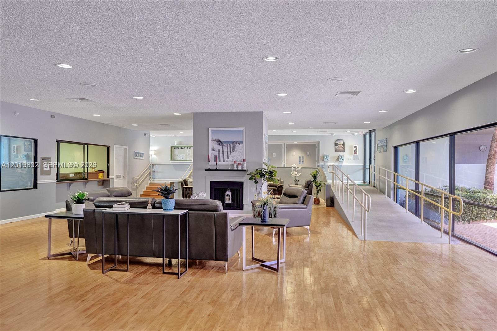 LIME BAY CONDOMINIUM 2 - Residential