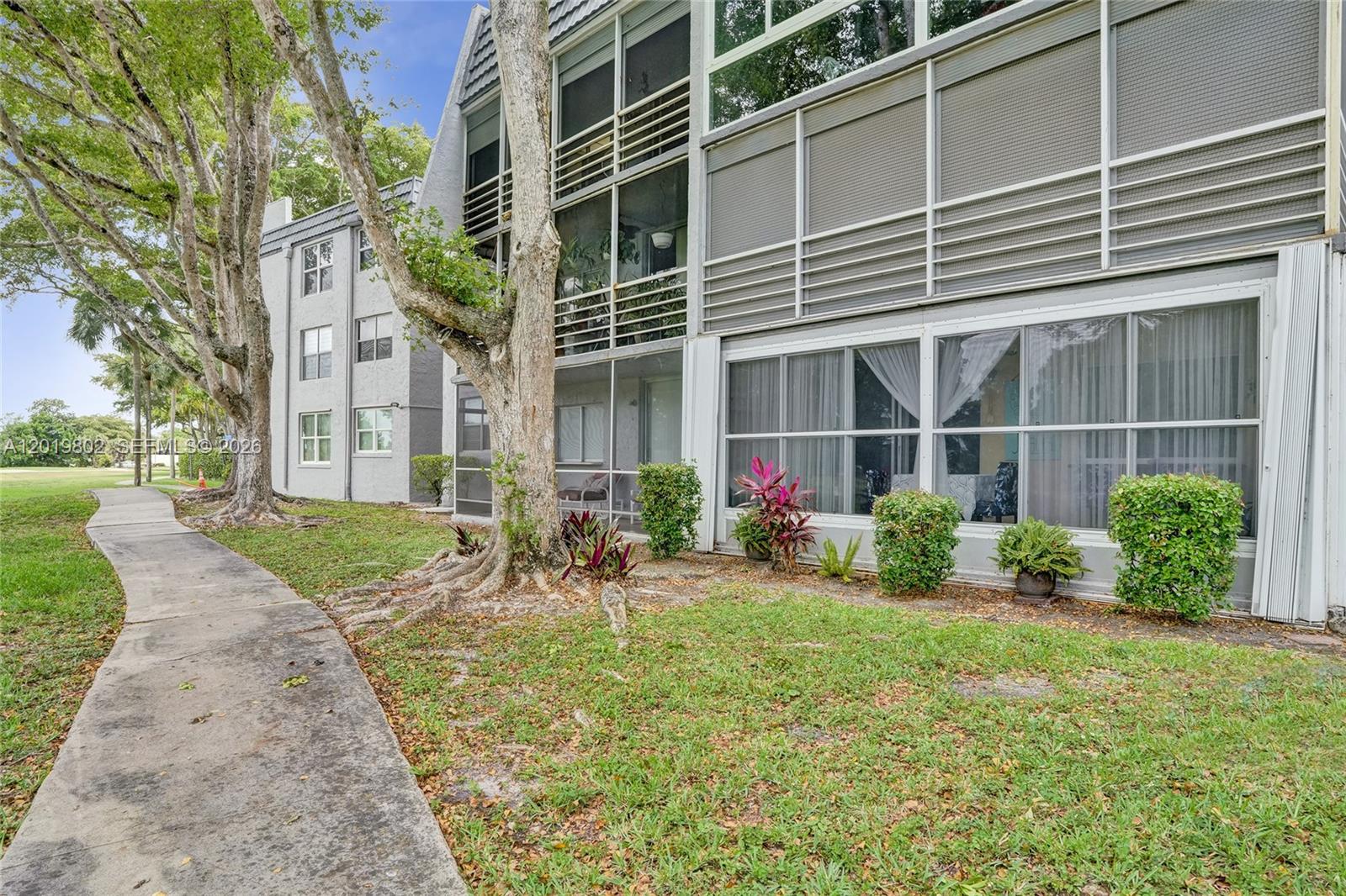 LIME BAY CONDOMINIUM 2 - Residential