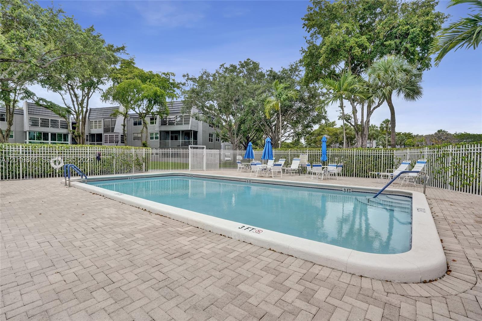 LIME BAY CONDOMINIUM 2 - Residential