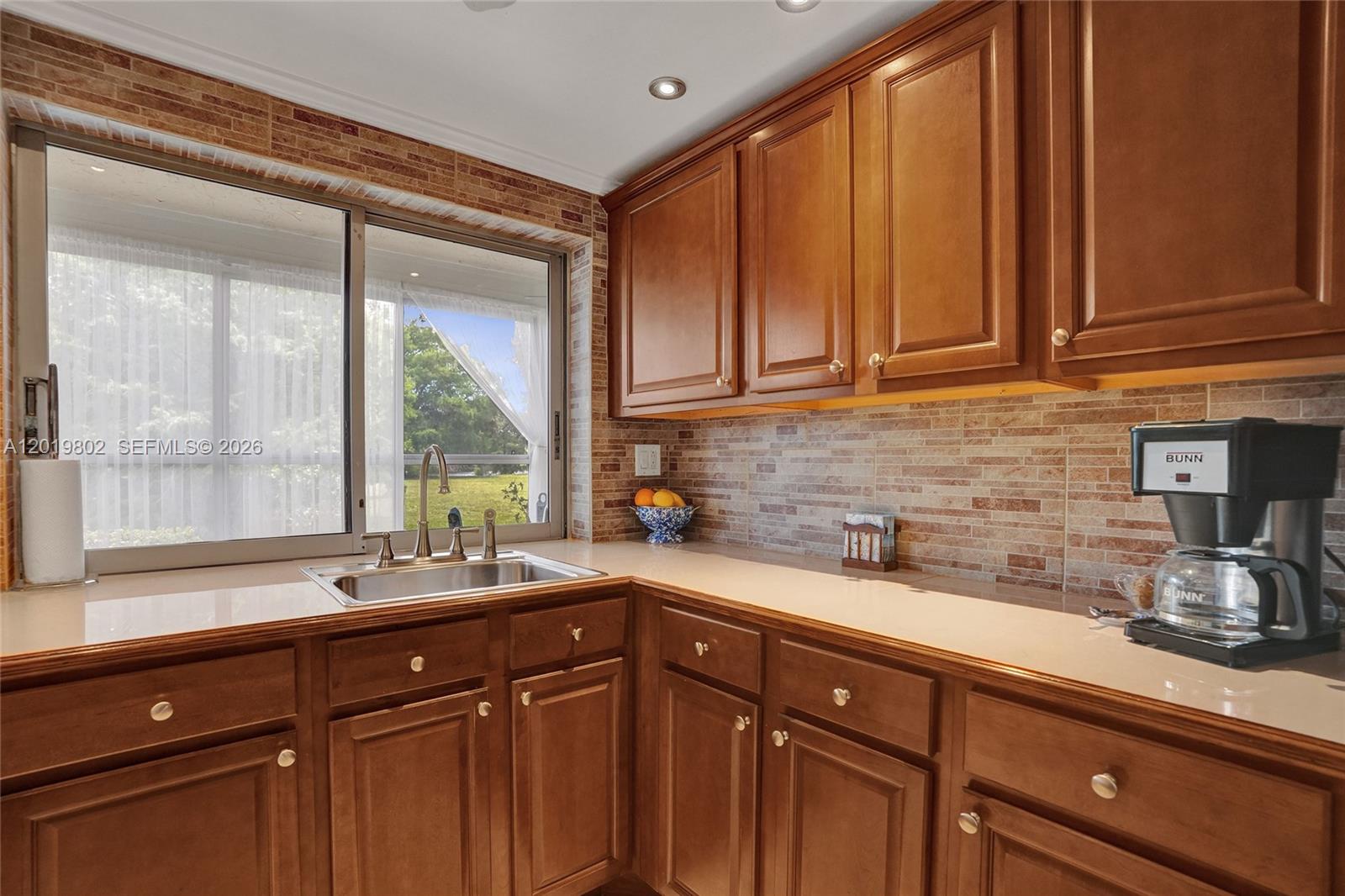 LIME BAY CONDOMINIUM 2 - Residential