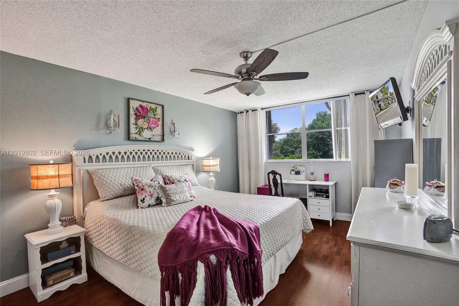 LIME BAY CONDOMINIUM 2 - Residential