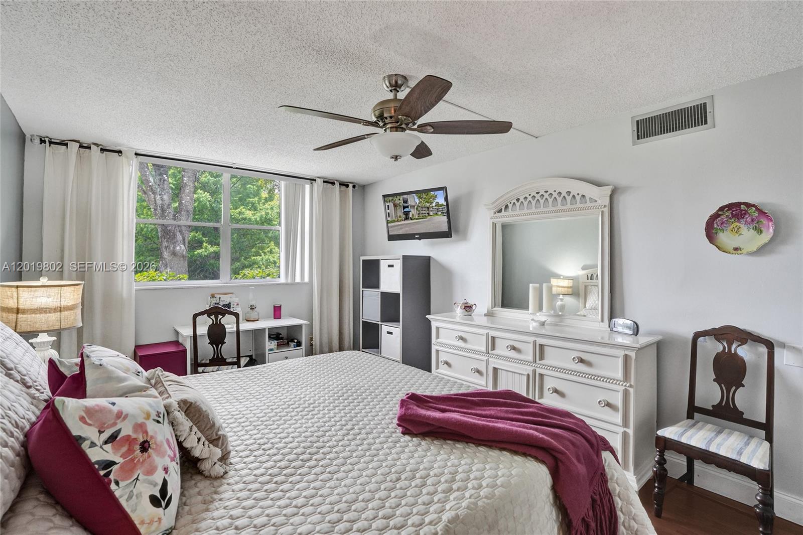 LIME BAY CONDOMINIUM 2 - Residential