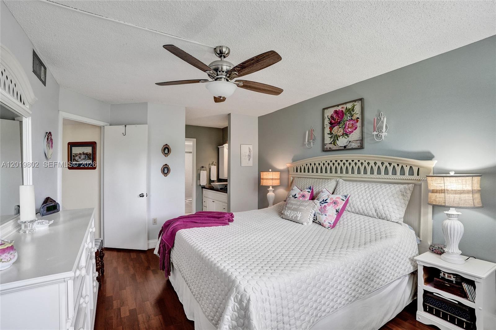 LIME BAY CONDOMINIUM 2 - Residential