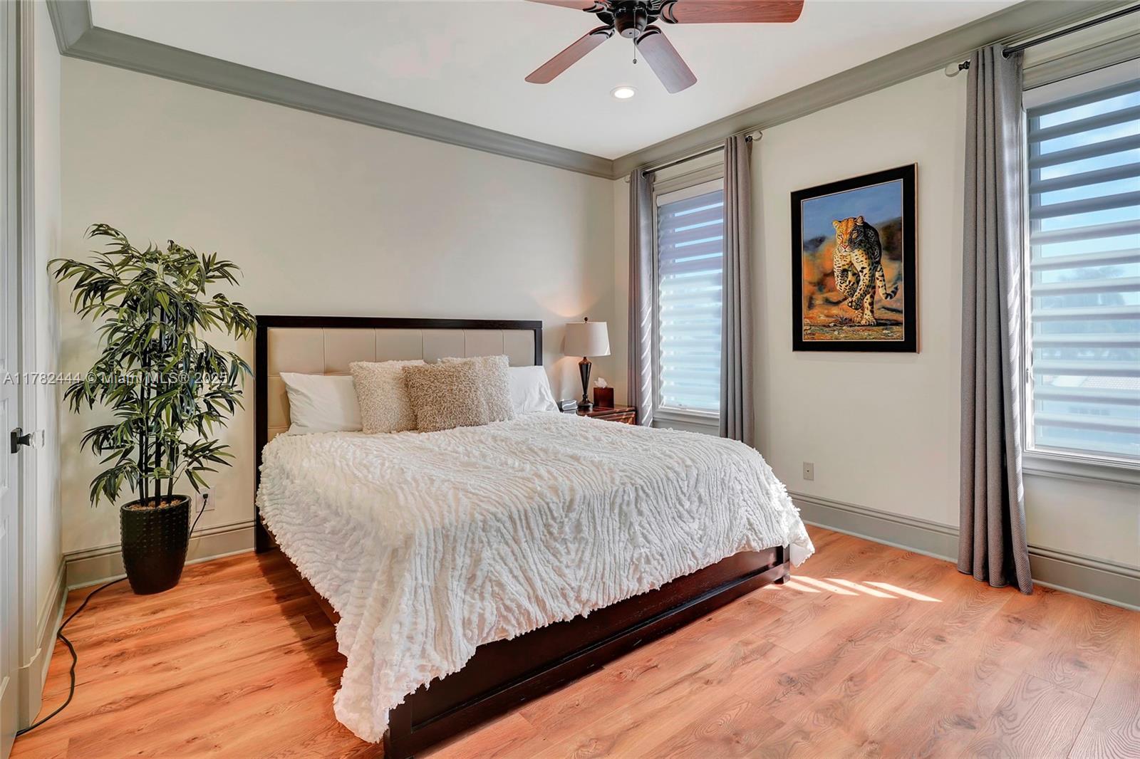 THE MOORINGS - Residential