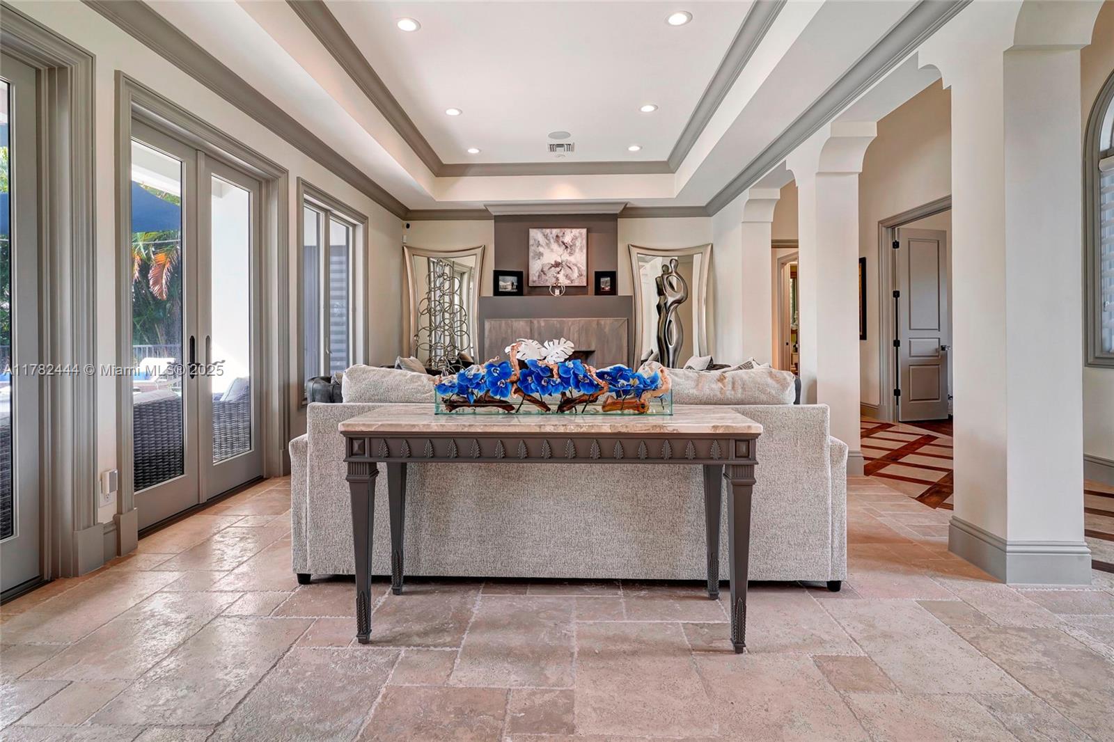 THE MOORINGS - Residential