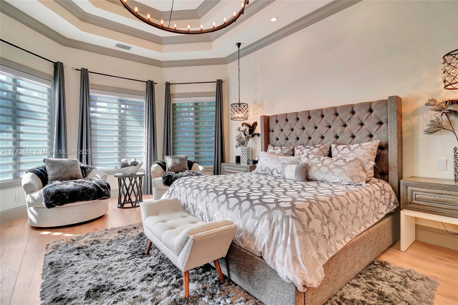 THE MOORINGS - Residential