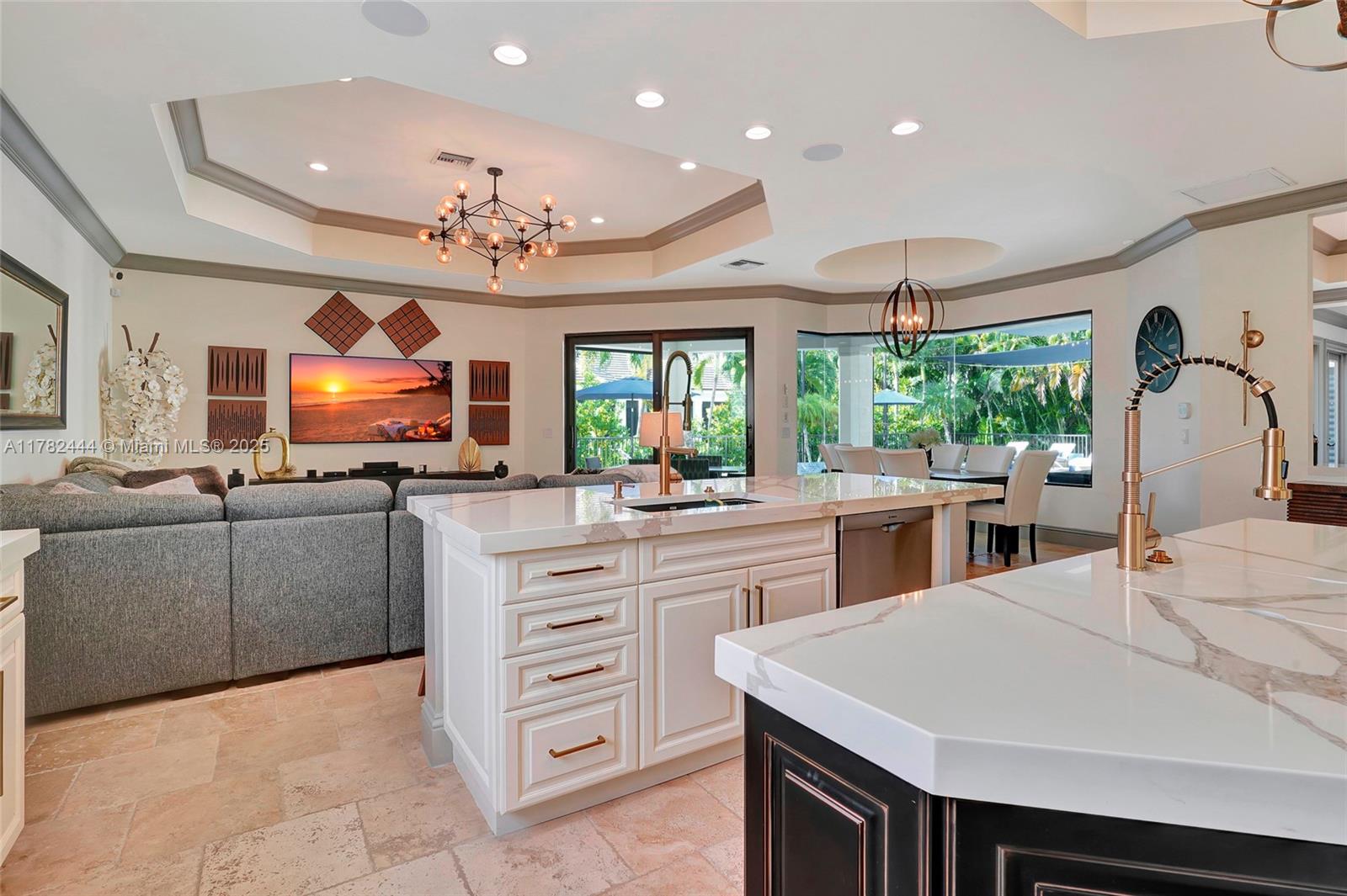 THE MOORINGS - Residential