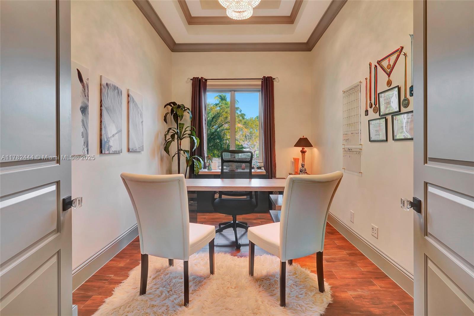 THE MOORINGS - Residential