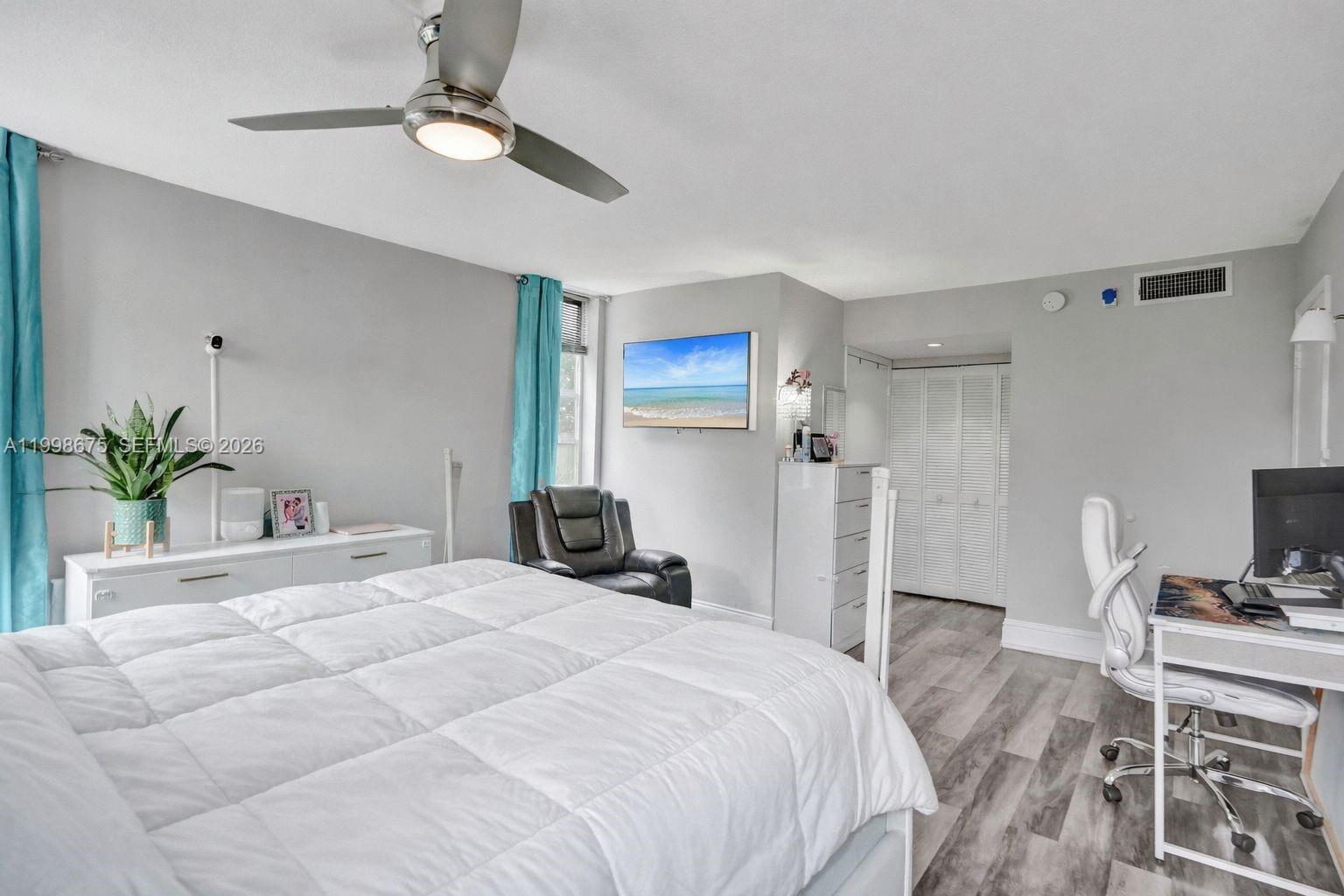 NO 14 PALM-AIRE COUNTRY C - Residential