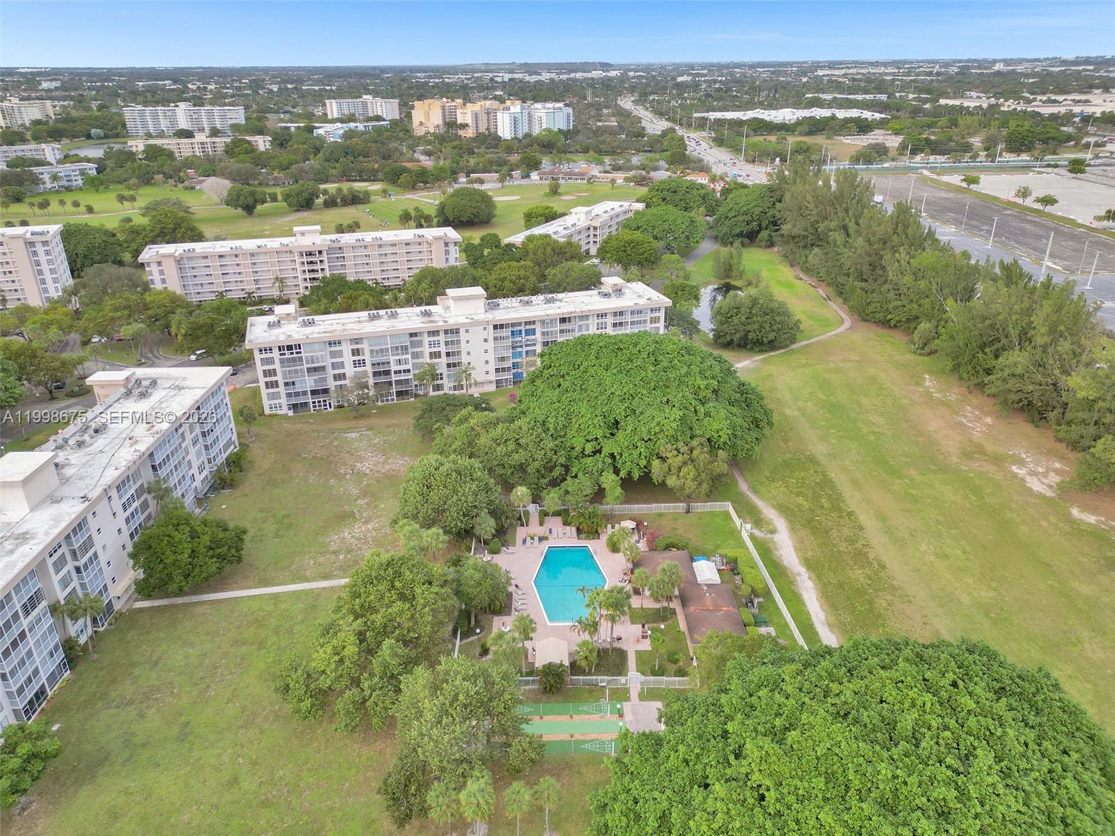 NO 14 PALM-AIRE COUNTRY C - Residential