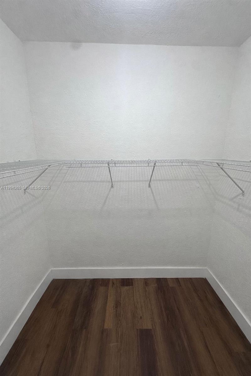 ROSE CONDO - Residential