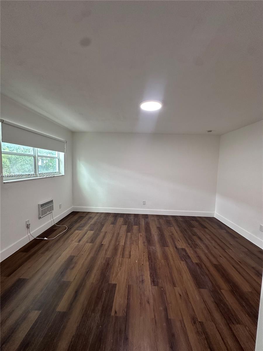 ROSE CONDO - Residential