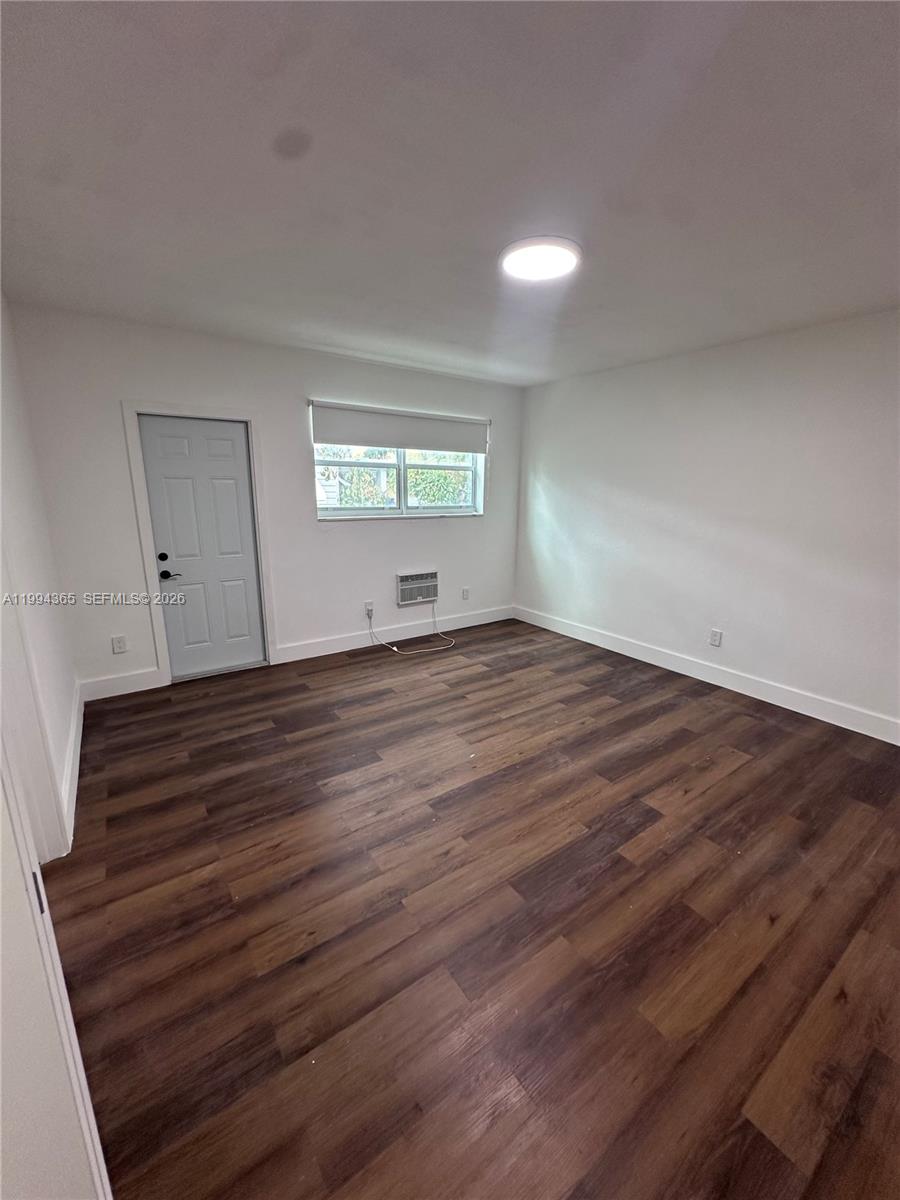 ROSE CONDO - Residential