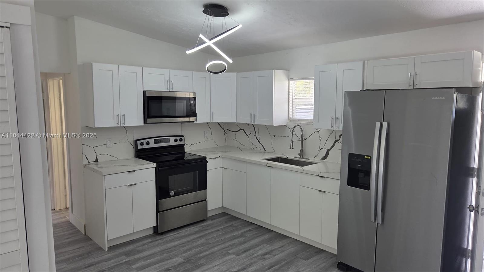 2248 Marina Park Dr, Fort Myers, Lee County, Florida - 3 Bedrooms  
2 Bathrooms - 