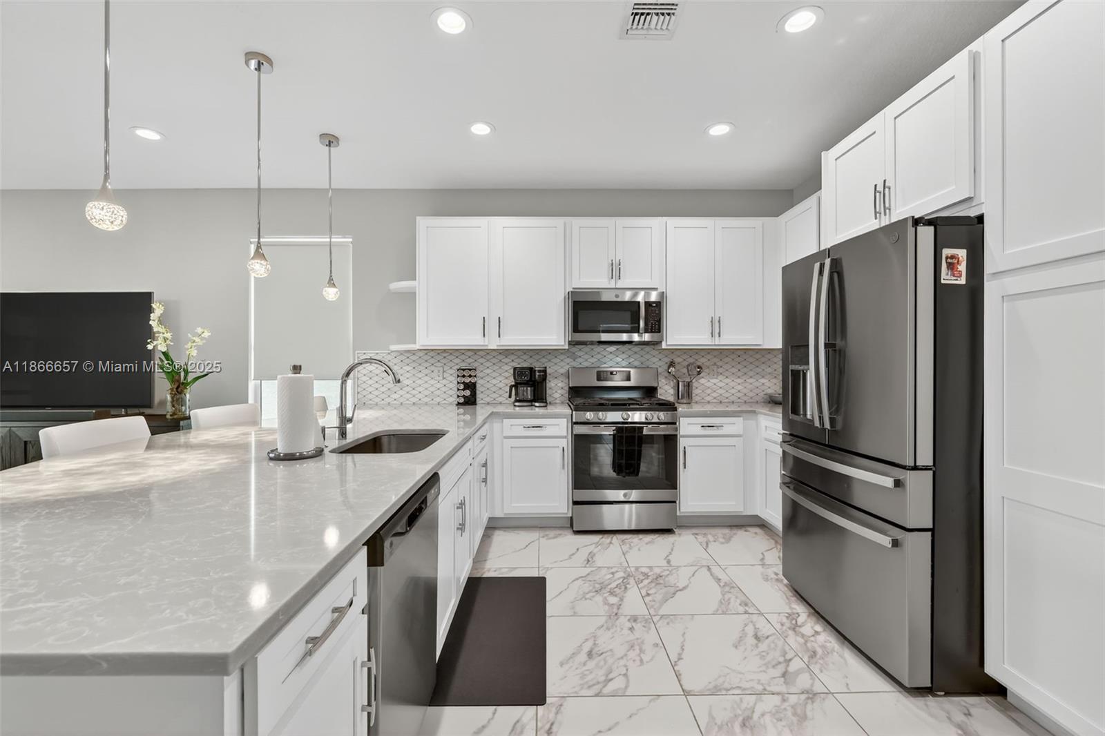 13455 SW River Rock Rd, Port St Lucie, FL, 34987/$525,000 4 13455 SW River Rock Rd