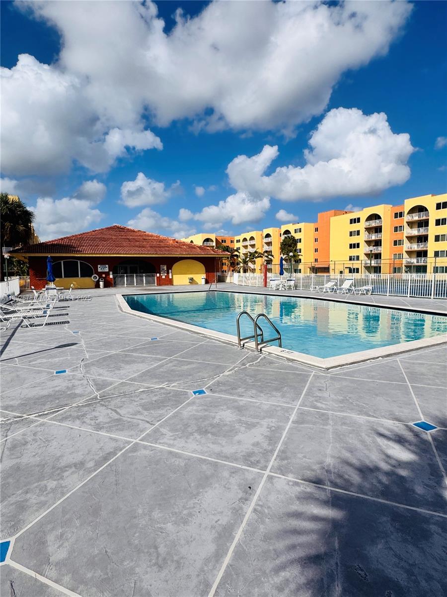 CORAL GATE WEST CONDO - Residential Lease