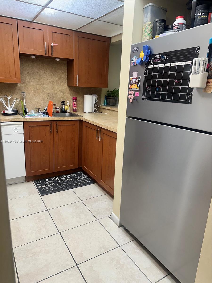 CORAL GATE WEST CONDO - Residential Lease